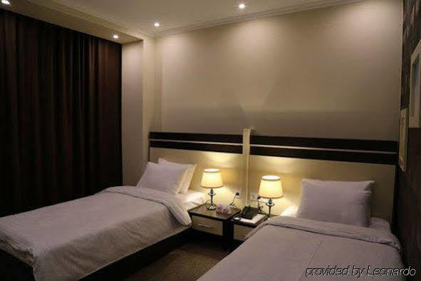 Lacasa Hotel Atyraū Esterno foto